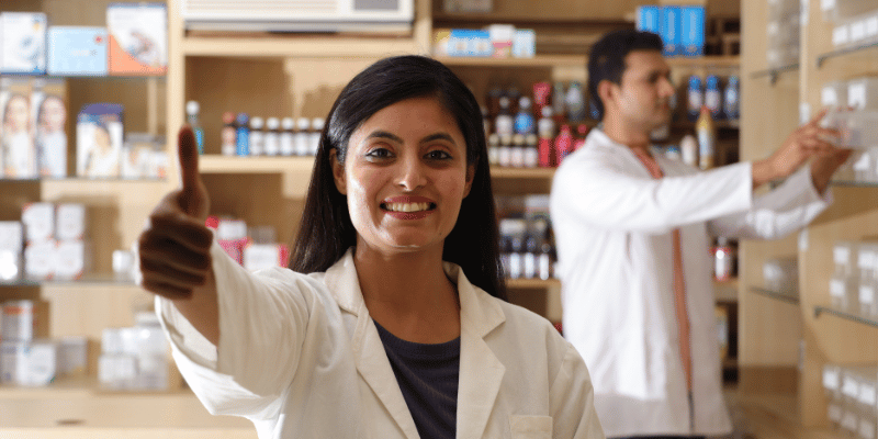 Image of a Pharmacist holding up her thumb.
NHS Pharmacy First